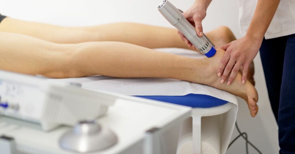 Épine calcanéenne – fasciite plantaire et douleur au talon