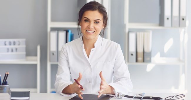 Que faire contre la transpiration des pieds ? Causes, conseils et solutions