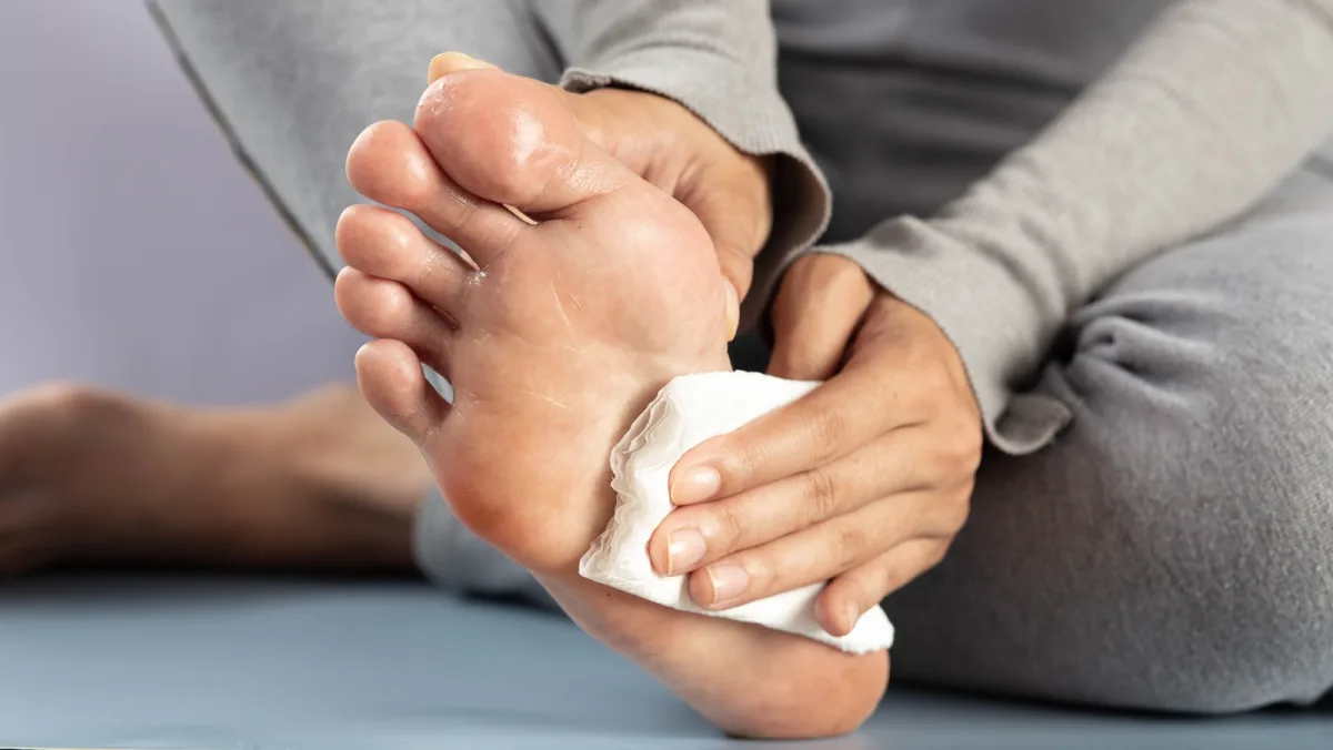 PediSpray® anti-transpirant sur les pieds contre la transpiration excessive